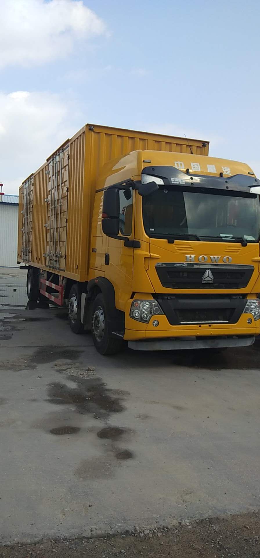 廂式貨車 豪沃牌韻達(dá)黃9.6廂式貨車