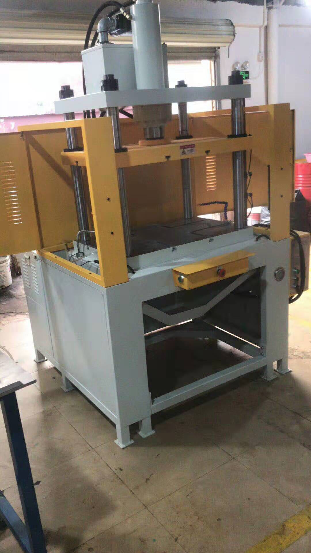 合肥30噸液壓切邊機(jī)供應(yīng)商，蕪湖鋁制品油壓切邊機(jī)價(jià)格，30噸快速水口毛刺切邊機(jī)批發(fā)報(bào)價(jià)