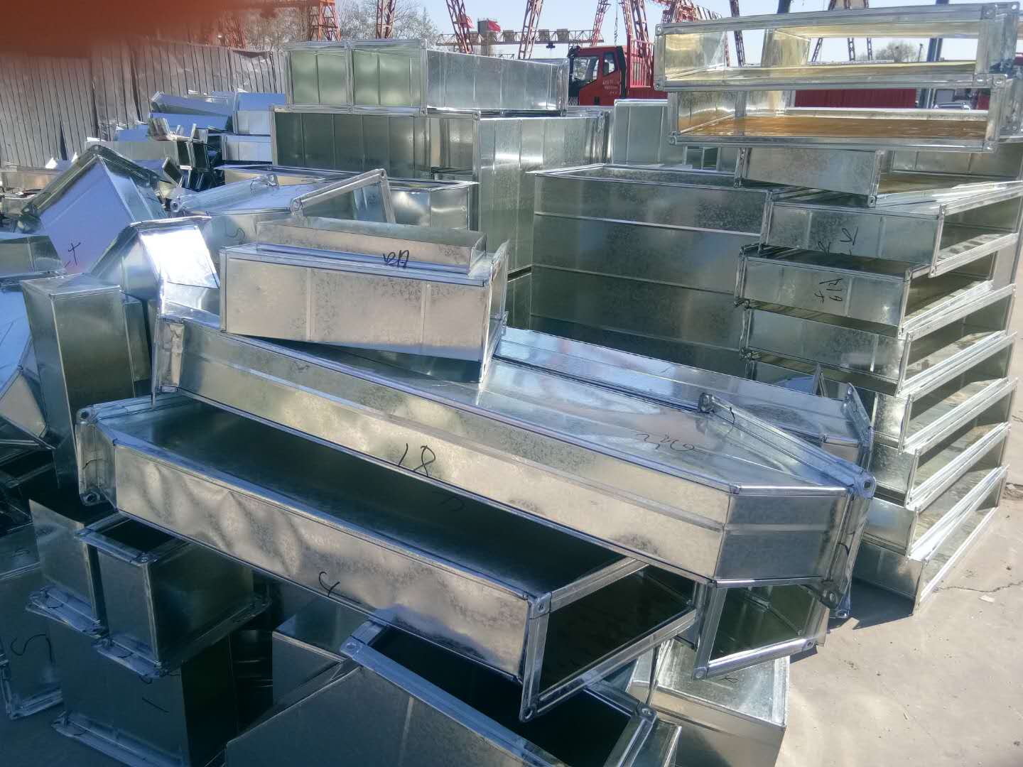 廚房排煙風(fēng)管廠家直銷(xiāo)，廚房排煙風(fēng)機(jī)廠家直銷(xiāo)