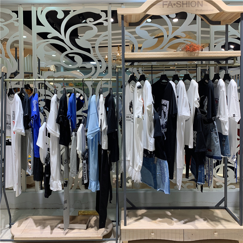 爆款網(wǎng)紅女裝品牌【我愛巧克力】專柜剪標(biāo)庫存尾貨