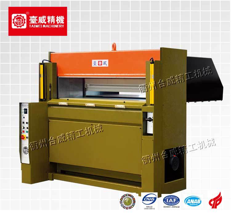 臺威高速液壓裁斷機下料機自動送料帶紅外感應(yīng)器模切機可定制