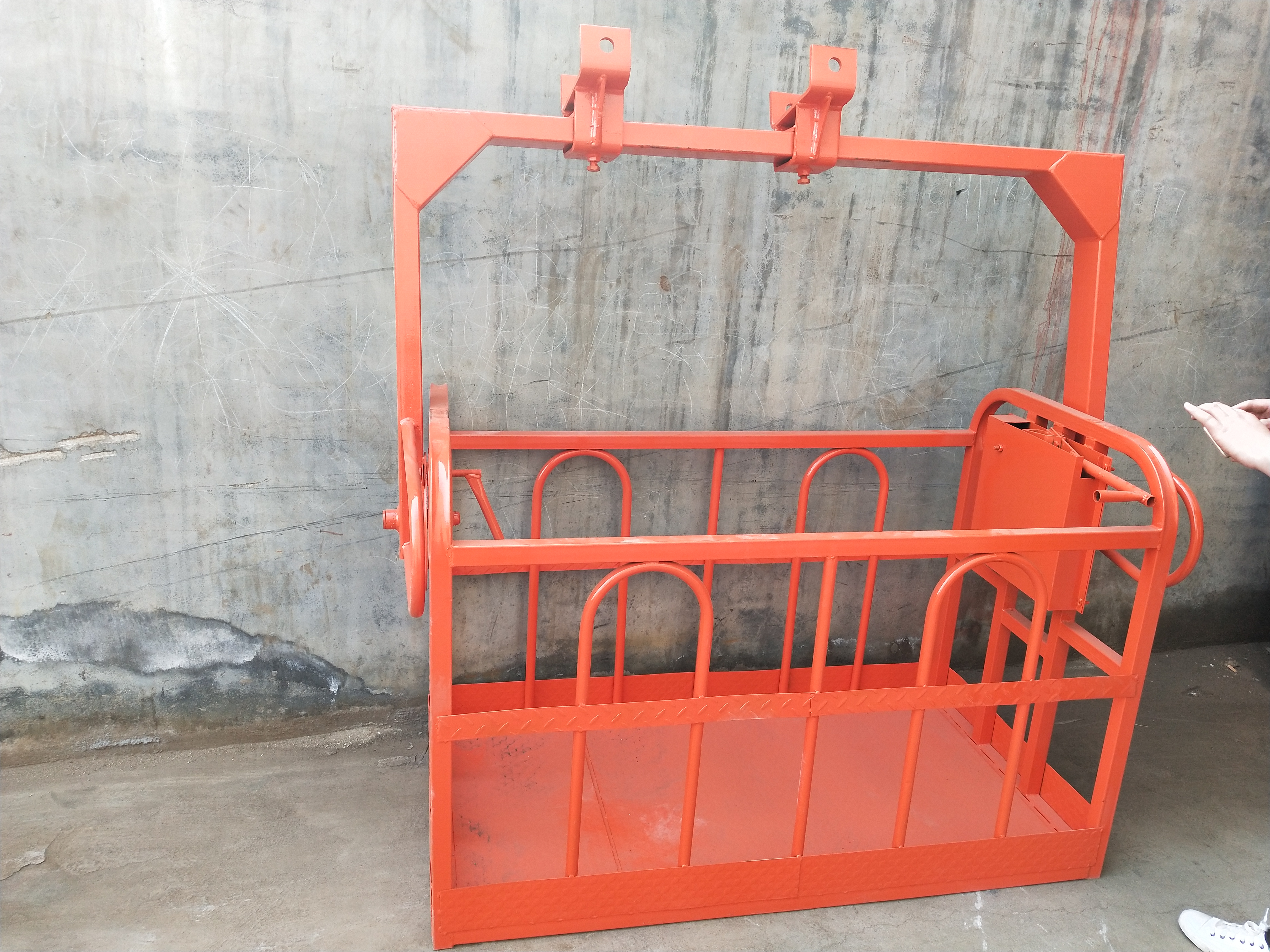 吊車旋轉(zhuǎn)吊籃通用型 吊車吊籃廠家供應(yīng) 高空吊籃