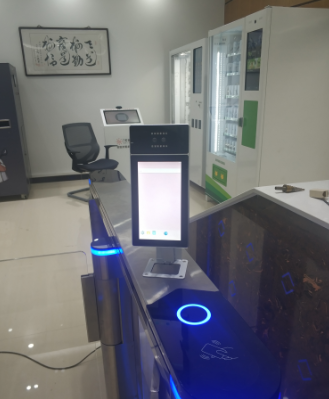 生物識別設(shè)備廠家7寸人臉識別閘機伴侶 7寸面部識別閘機伴侶 7寸人臉識別閘機伴侶