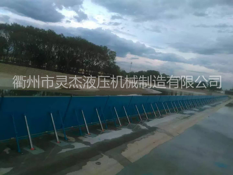 直銷鋼板閘門_閘門批發(fā)廠家
