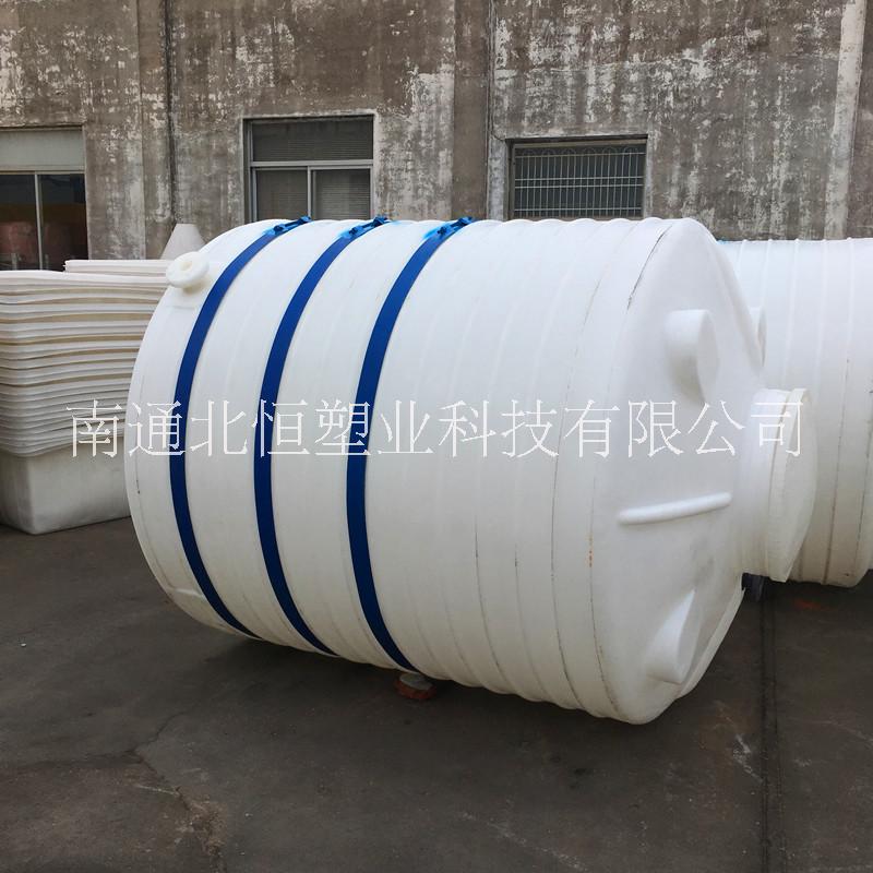 5噸塑料儲(chǔ)罐廠家批發(fā)定制塑料滾塑容器5立方pe儲(chǔ)水箱5000L塑料儲(chǔ)罐塑膠水箱滾塑水塔