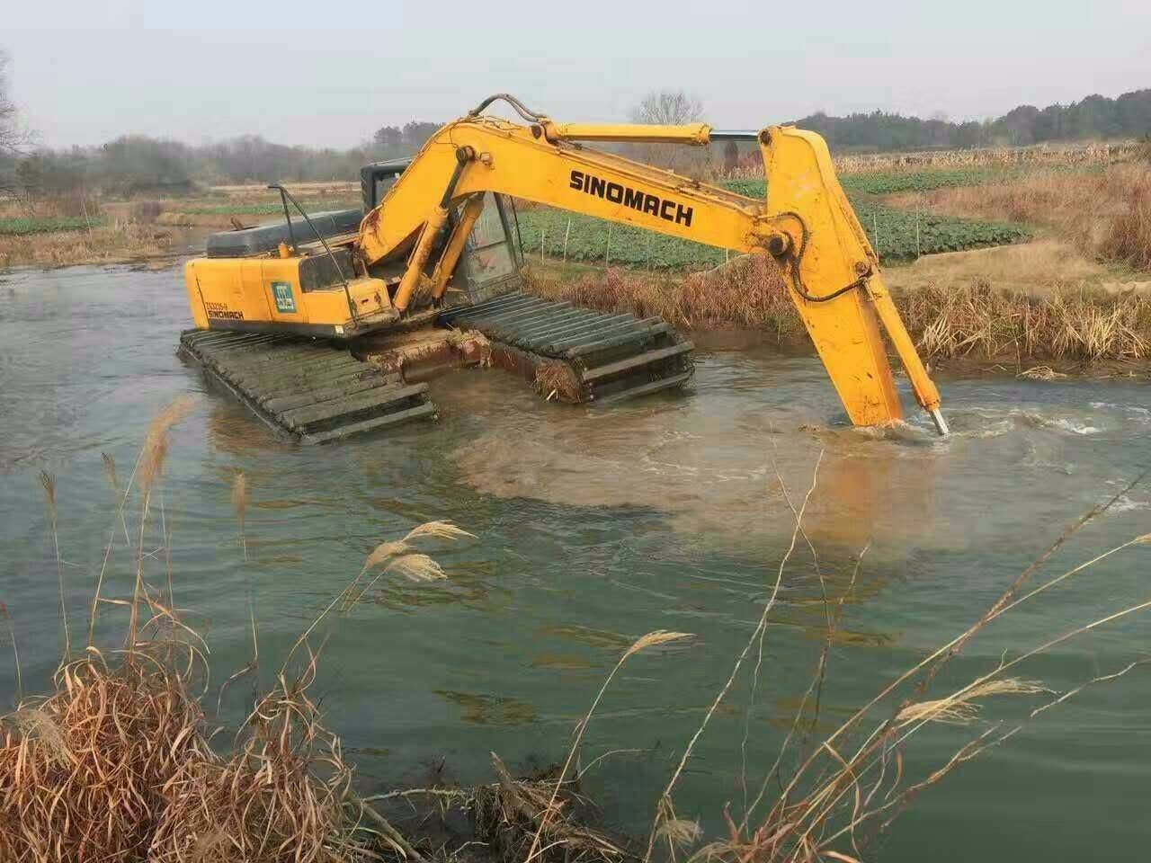 水上清淤挖掘機(jī)出租 水陸挖掘機(jī)租