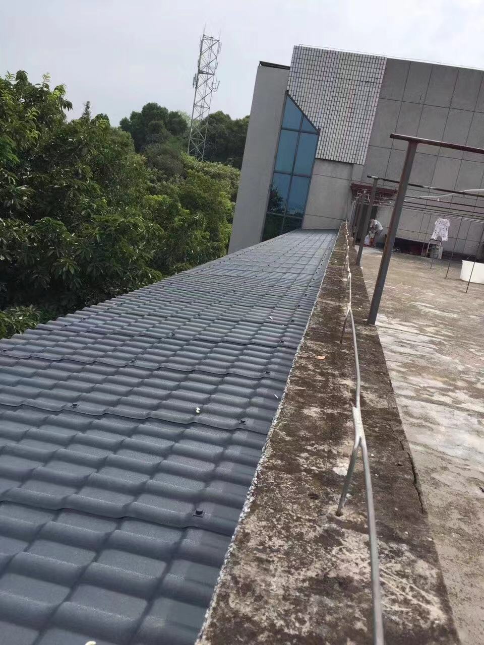 成都樹脂瓦廠家生產仿古屋面塑料琉瓦 老房子翻修屋面輕質塑膠瓦