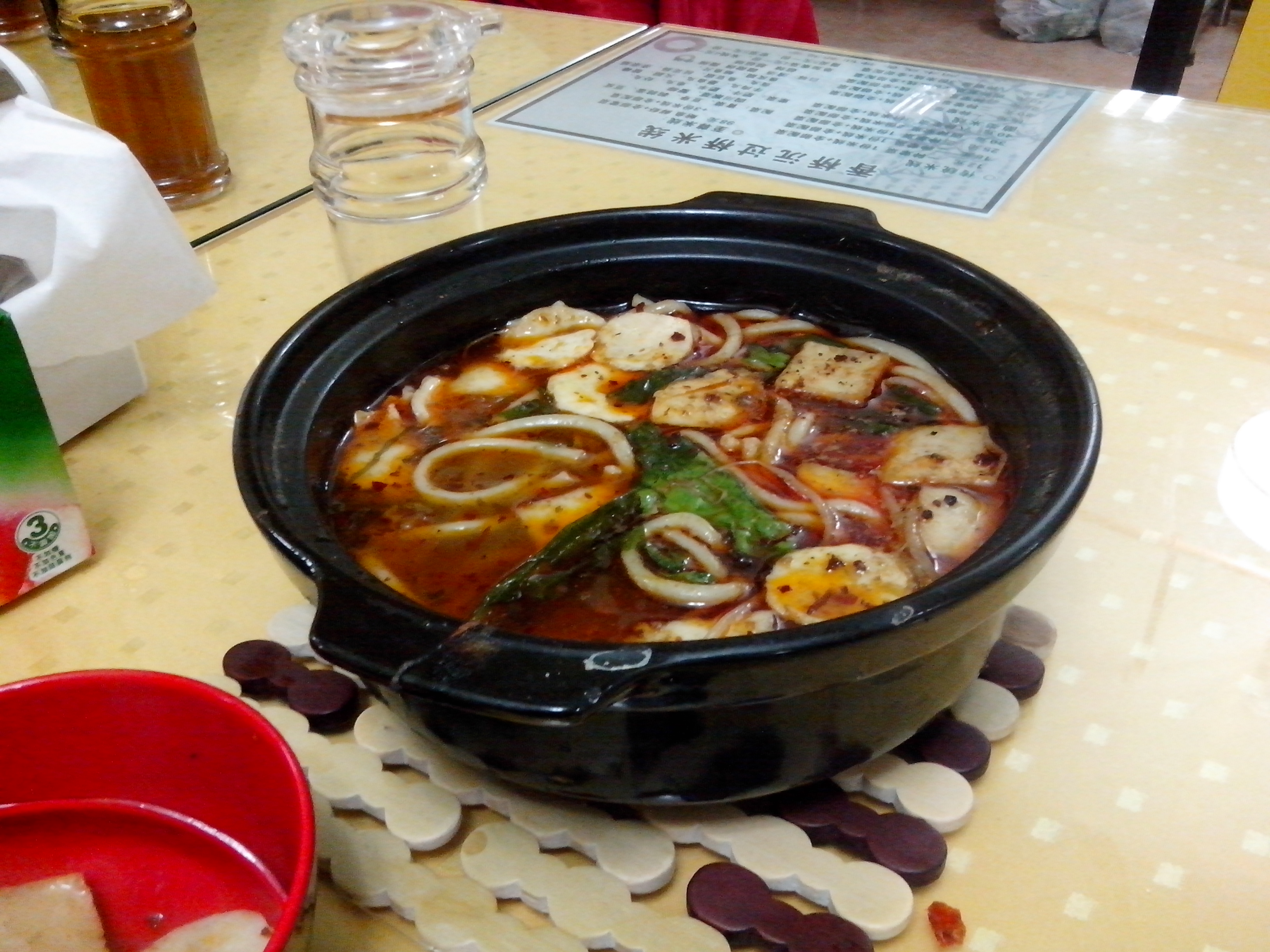 過橋米線技術學習  傳統(tǒng)過橋米線的傳說   過橋米線的圖片   過橋米線加盟