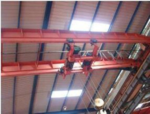 雙梁起重機(jī)廠家，河北雙梁起重機(jī)，書(shū)強(qiáng)起重機(jī)長(zhǎng)期供應(yīng)