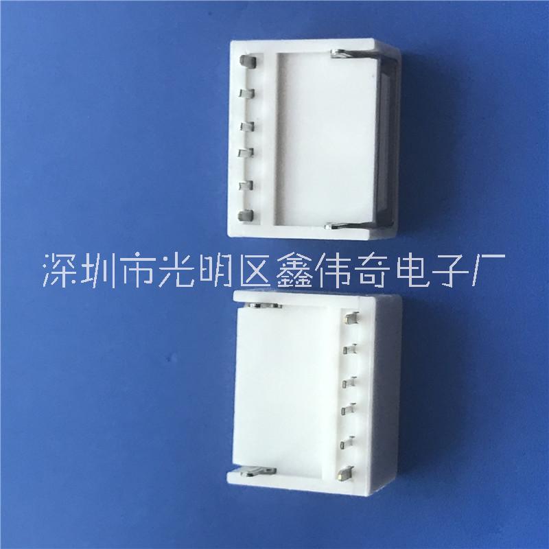 全塑USB 2.0母座 4P 短體 90度四腳插板DIP 防塵型 白色塑膠殼 USB 2.0母座 白色塑膠殼