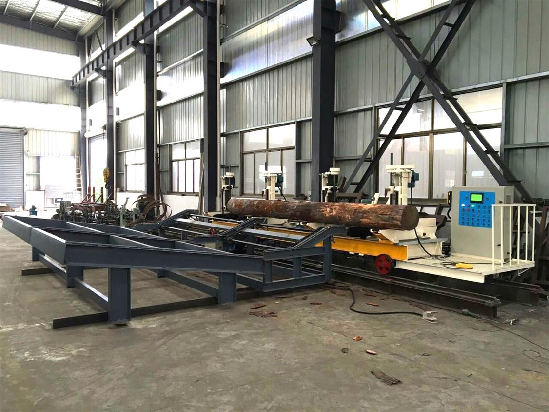 江蘇東巨圓木帶鋸廠家 全自動帶鋸機 全自動跑車