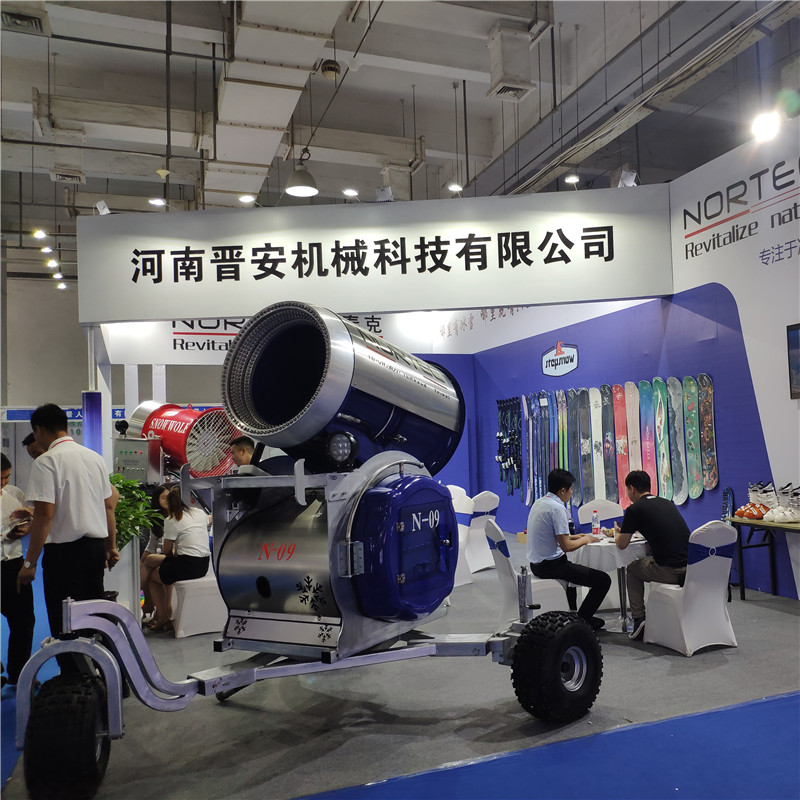 小型人工造雪機(jī)全自動(dòng)滑雪場(chǎng)造雪機(jī)