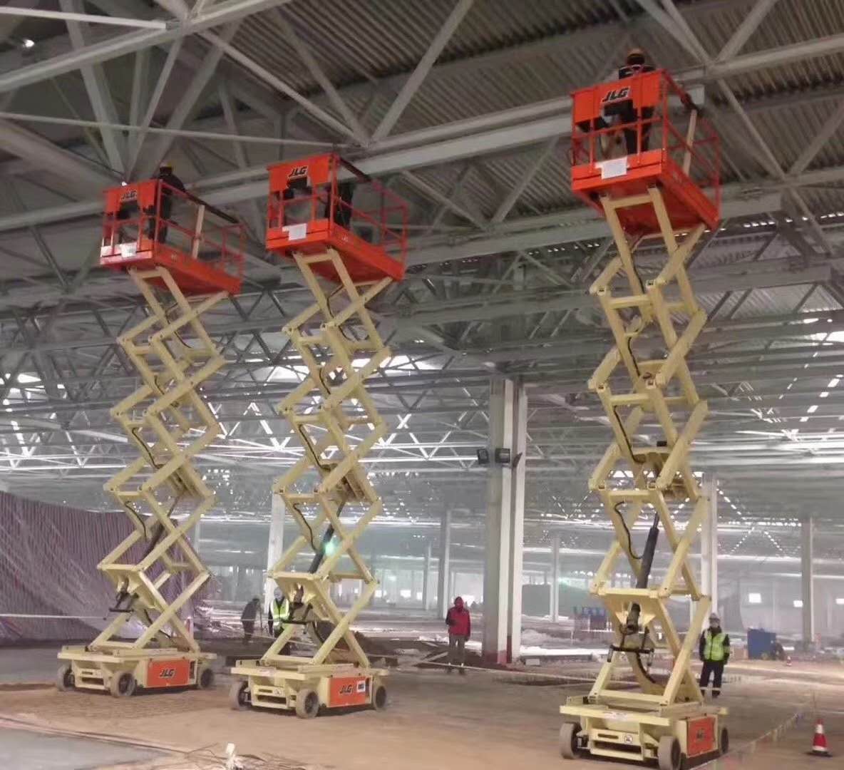 供應(yīng)廣州大灣區(qū)韶關(guān)高空曲臂車廠家價(jià)格 廣州粵港澳大灣區(qū)蛇口28米登高車出租價(jià)格