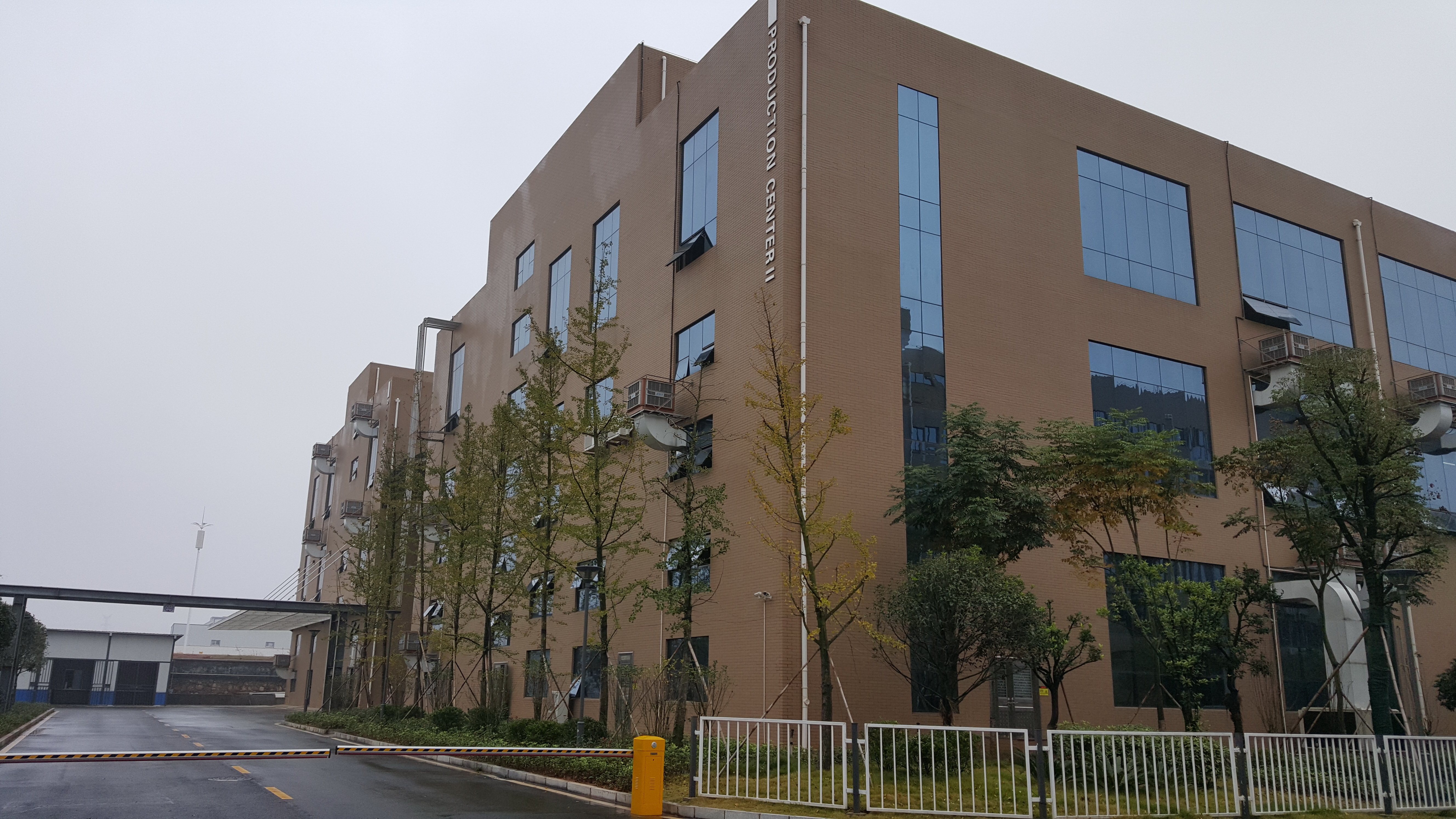 高溫車間怎么通風(fēng)降溫