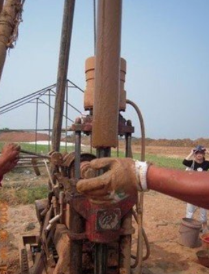 機(jī)鉆深水井 機(jī)鉆深水井報(bào)價(jià) 機(jī)鉆深水井批發(fā)   機(jī)鉆深水井供應(yīng)商 機(jī)鉆深水井生產(chǎn)廠家 機(jī)鉆深水井直銷(xiāo)