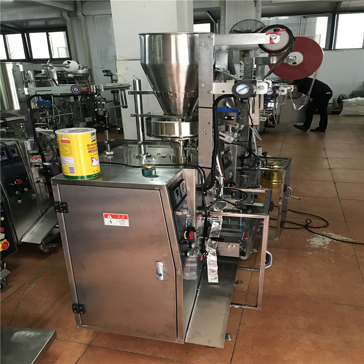 廠家直銷量杯式包裝機(jī)  誘餌顆粒包裝機(jī)  大米雜糧包裝機(jī) 自動(dòng)顆粒量杯式包裝機(jī)
