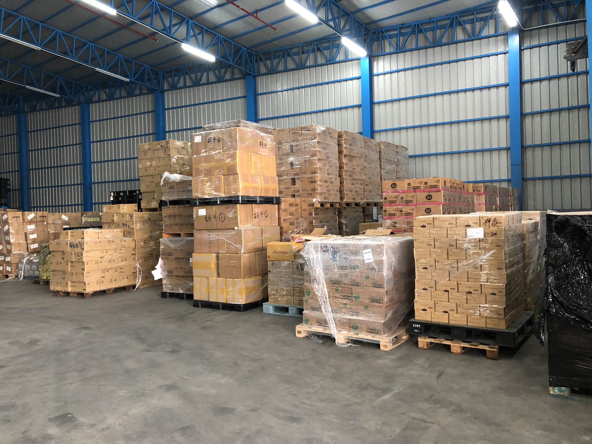 香港到國(guó)內(nèi)進(jìn)口一般貿(mào)易 地毯、螺絲、五金配件、鼠標(biāo)、反射膜普貨