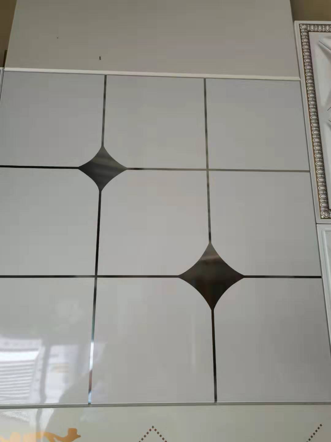 600*600鋁扣板_報(bào)價(jià)_批發(fā)_供應(yīng)商_生產(chǎn)廠家