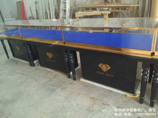 深圳珠寶品牌展柜供應(yīng)廠家價(jià)格-店面珠寶展柜設(shè)計(jì)制作效果圖片