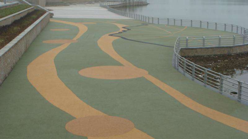 綿竹市、 綿竹市、膠粘石透水路面