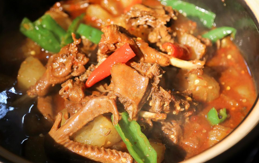 供應(yīng)怎么做干鍋啤酒鴨-食為天-技師培訓(xùn)