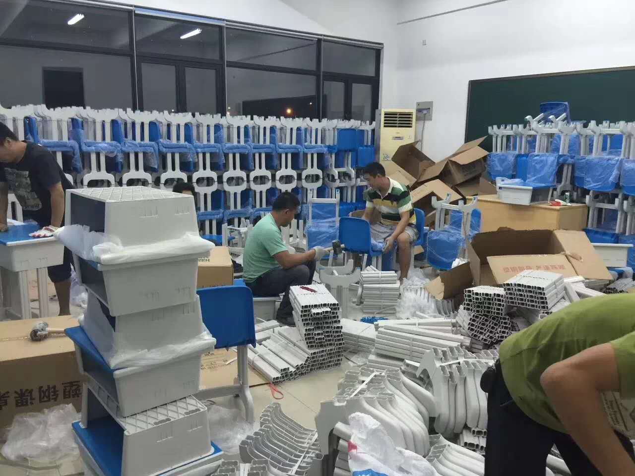 ?？?校園廠家課桌椅，學習桌椅 課桌椅，學習桌椅 供應?？趶S家直銷課桌椅，閱覽桌椅