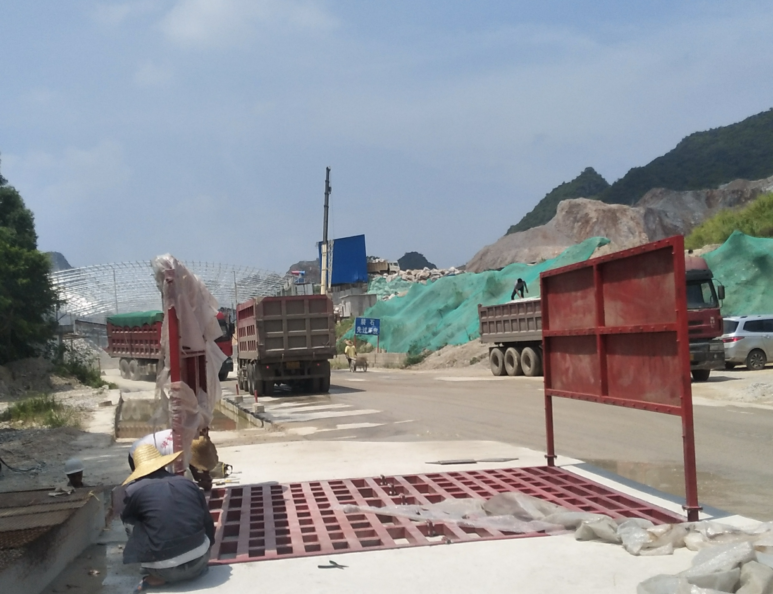 成都建筑工地洗輪機(jī)-工程洗車機(jī)聯(lián)系方式  成都建筑工地洗輪機(jī)-聯(lián)系方式