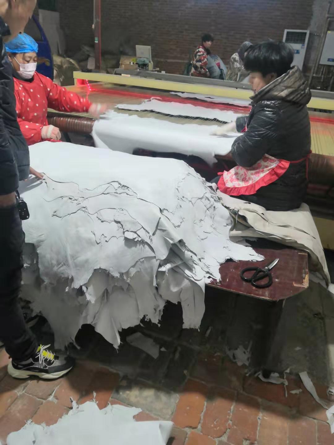 供應(yīng) 白色羊皮手套革，顏色和厚度可訂做