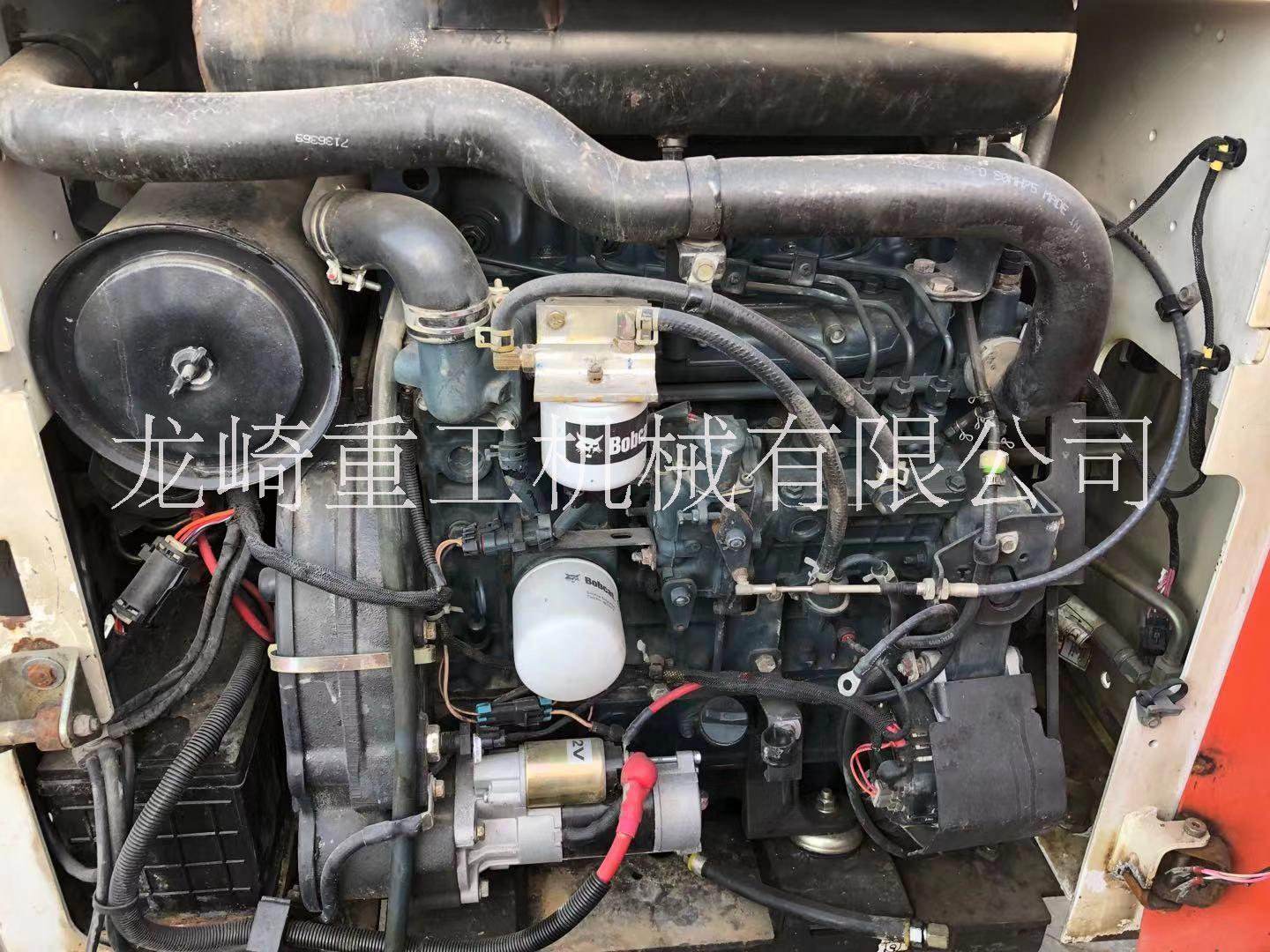 山貓滑移裝載機(jī) 山貓S300滑移清掃除雪多功能一體機(jī)