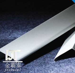 抗油污金屬鋁扣板批發(fā)、報(bào)價(jià)電話、供應(yīng)商