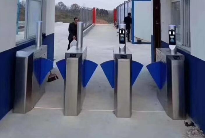 動(dòng)態(tài)人臉識(shí)別人行通道閘機(jī)三輥閘門禁系統(tǒng)擺閘翼閘小區(qū)工地速通門