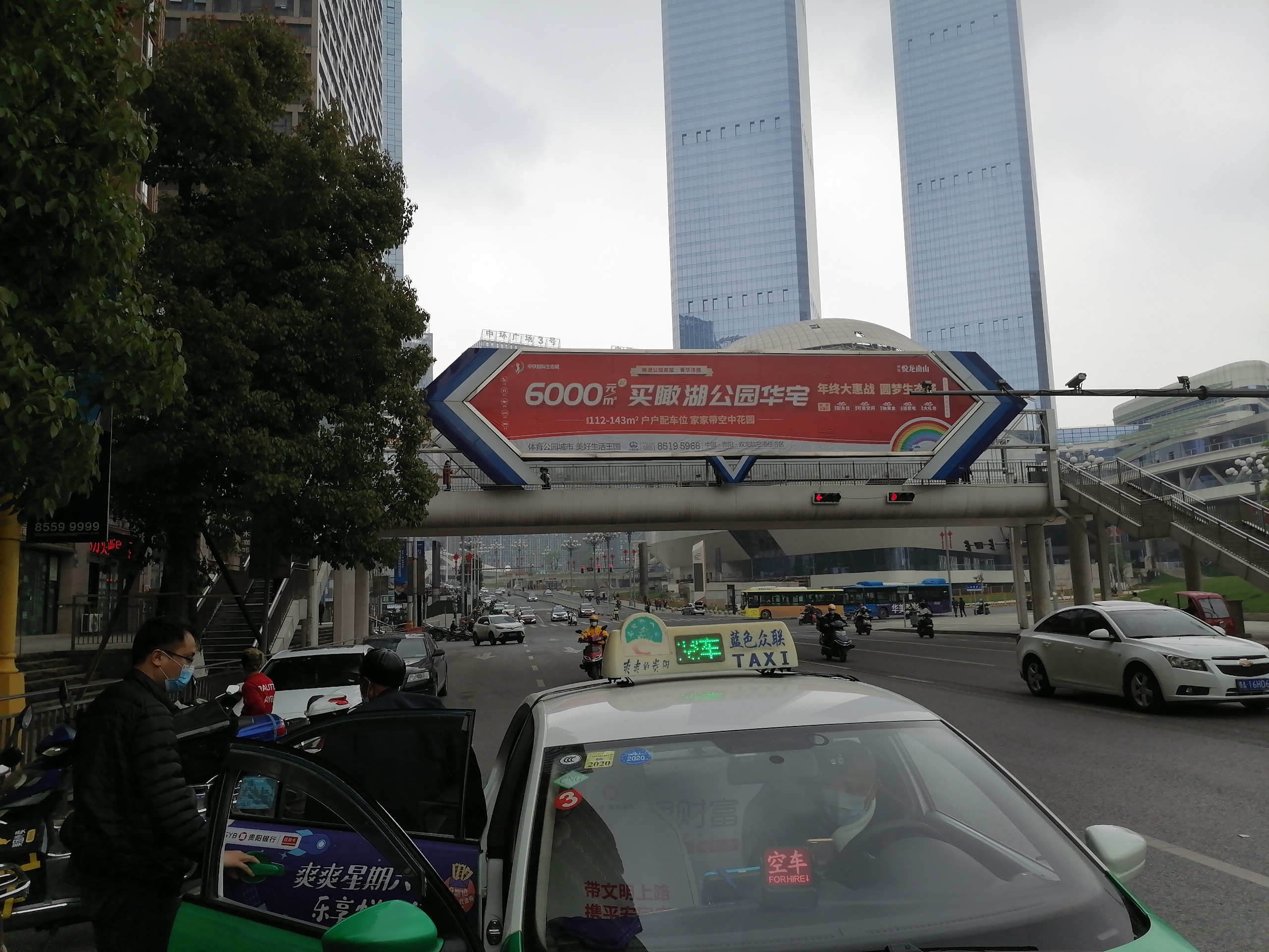 貴陽天橋過街跨路廣告牌 跨馬路廣告牌 過街廣告牌 過街廣告廠家