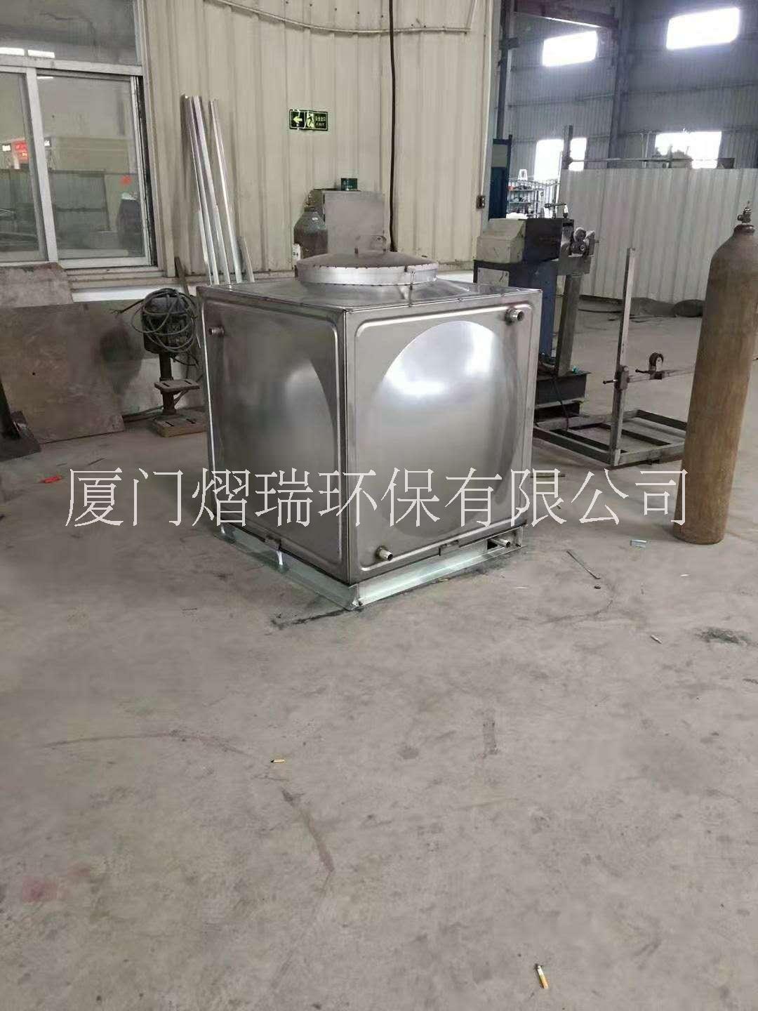 廈門(mén)304食品級(jí)不銹鋼水箱  保溫、球型、智能水箱