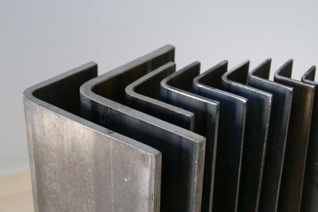 工字鋼批發(fā)-廠家-價(jià)格-報(bào)價(jià)-不銹鋼角鋼各種鋼材