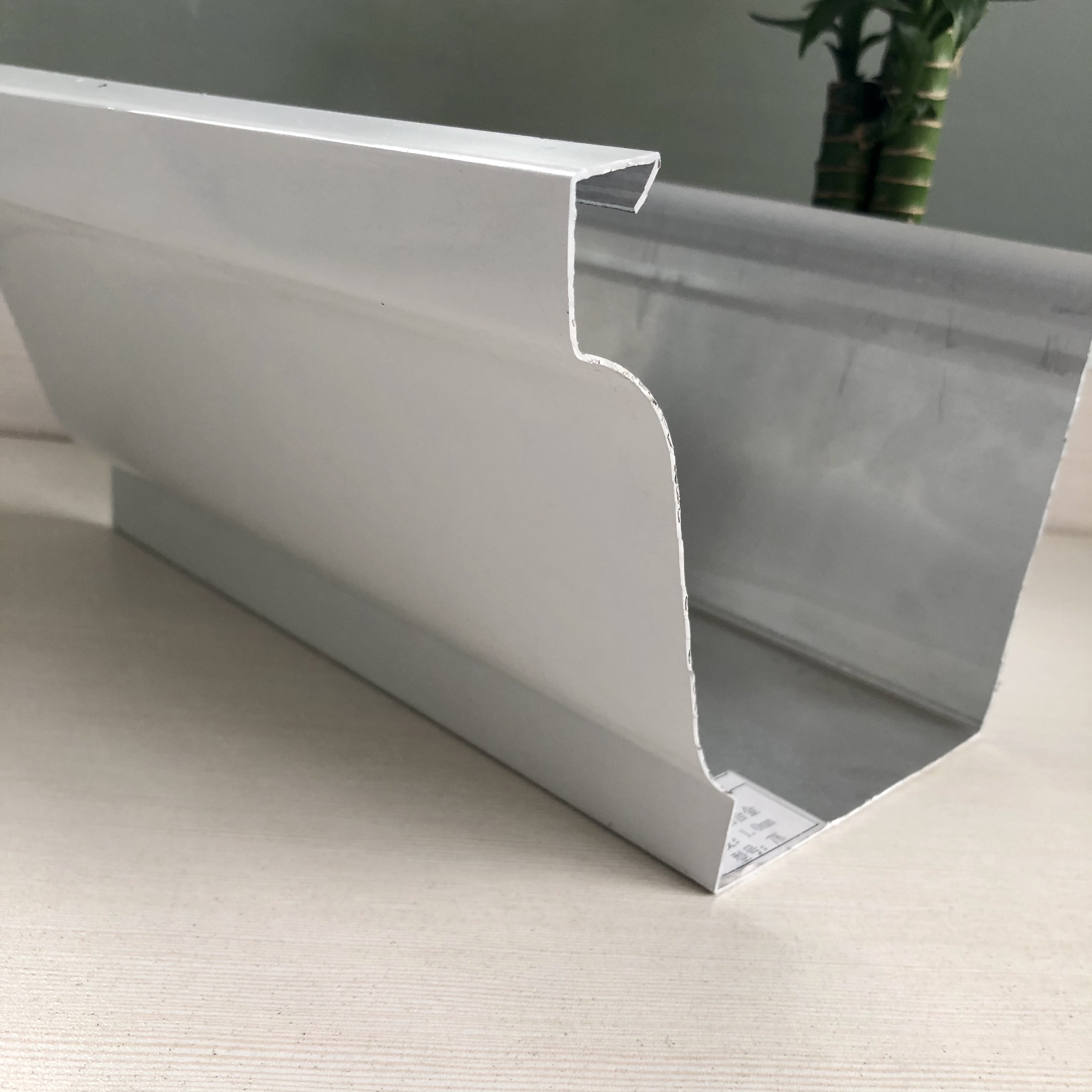 別墅建筑屋面用金屬成品天溝，廠家供應(yīng)直銷