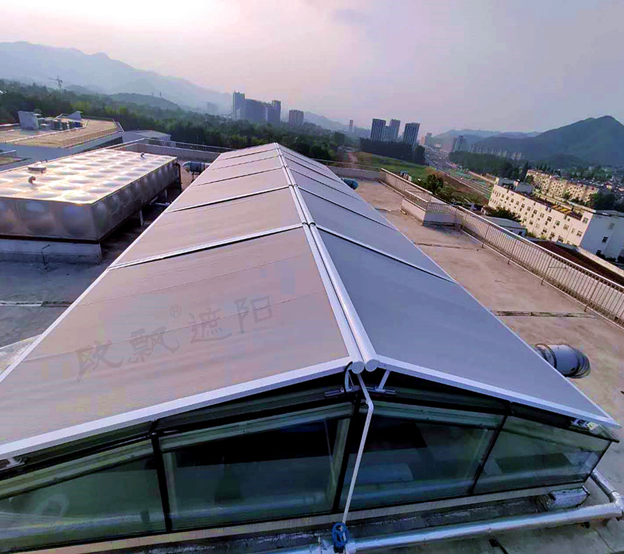 供應(yīng)戶外電動(dòng)天幕棚陽光房頂遮陽簾遮光簾隔熱材料廠家直銷型號(hào)齊全*惠