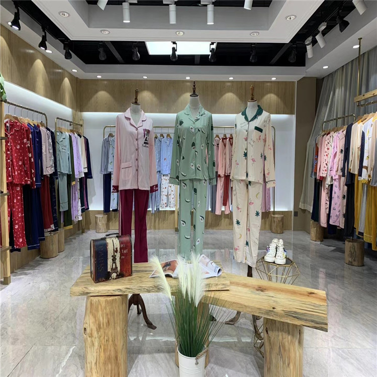 伊索兒女家居服 家居服尾貨批發(fā)