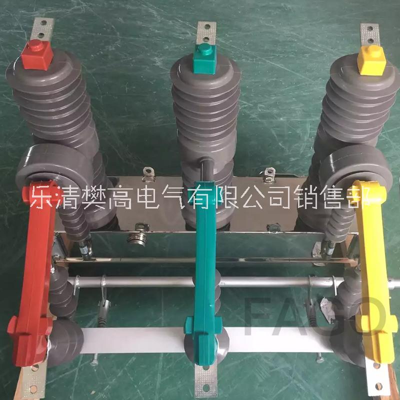 戶外高壓智能真空斷路器ZW32-12/630-20鐵殼手動(dòng)
