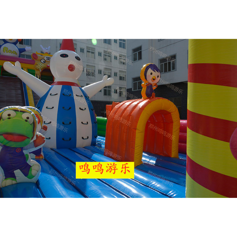 鳴鳴游樂廣場(chǎng)公園擺攤大型兒童充氣城堡兒童樂園攀巖氣包廠家