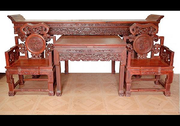 仿古木質(zhì)家具