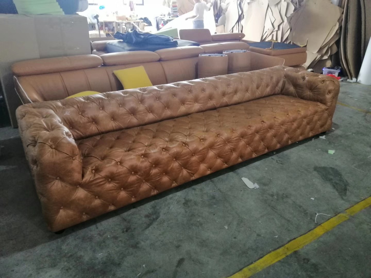 現(xiàn)代輕奢沙發(fā)美式真皮沙發(fā)三人位別墅客廳大小戶型拉扣沙發(fā) 后現(xiàn)代輕奢沙發(fā)美式真皮沙發(fā)三人位 現(xiàn)代輕奢美式真皮沙發(fā)