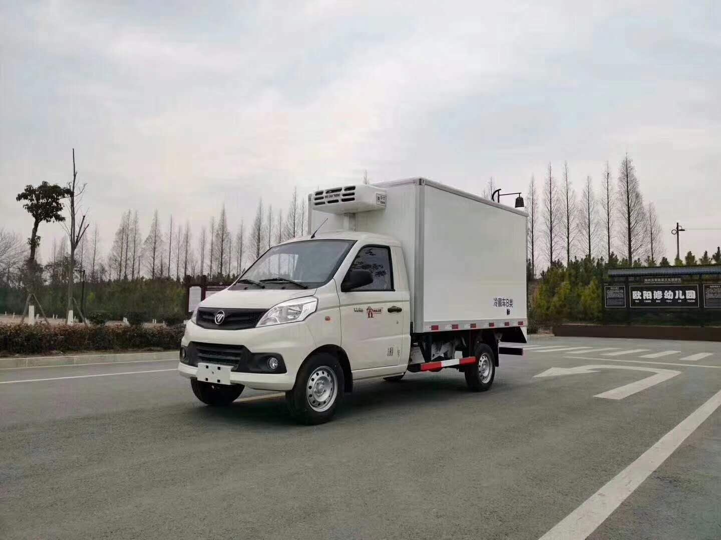 冷藏廂式保鮮車海鮮運輸車生產(chǎn)廠家 冷藏車價格-江淮江鈴