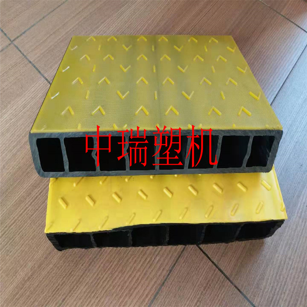 四川南充海水養(yǎng)殖防滑中空踏板設(shè)備