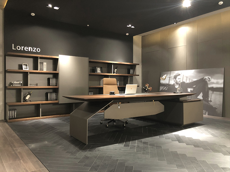 現(xiàn)代老板辦公桌，時(shí)尚辦公桌實(shí)木材質(zhì)