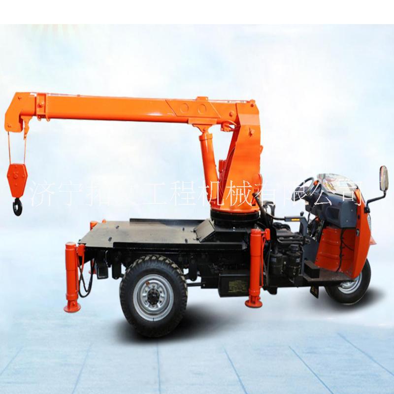 小型建筑農(nóng)用起重機(jī)圖片 工程施工 三輪吊車