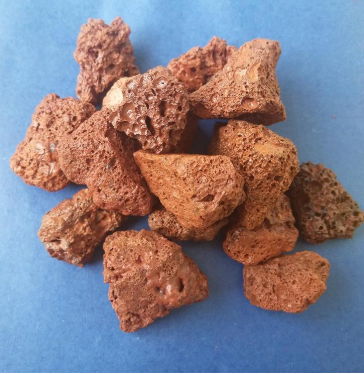 多孔火山石濾料 騰沖火山石濾料 紅色濾料 多孔火山石濾料廠家供應(yīng)