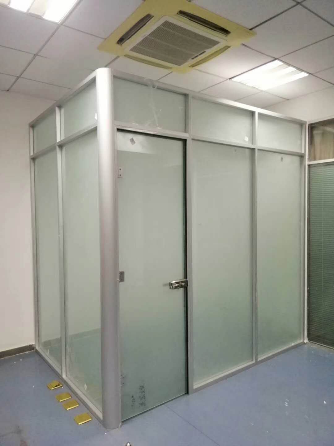 辦公玻璃隔斷定制廠家設計施工報價熱線