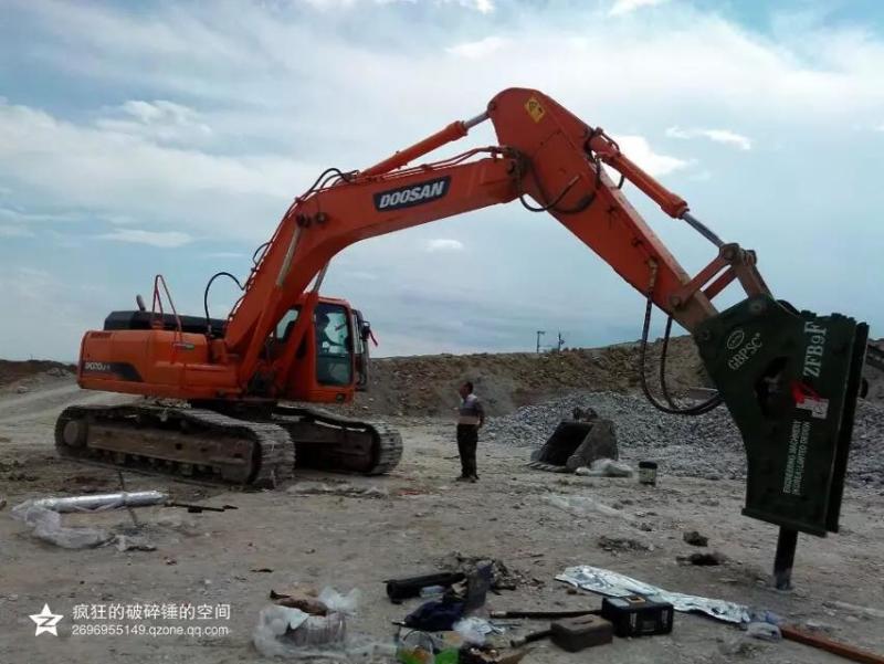 遼寧 連港工兵破碎錘釬桿直徑150毫米 進(jìn)口機(jī)芯 專業(yè)破碎錘銷售 可配木箱包裝