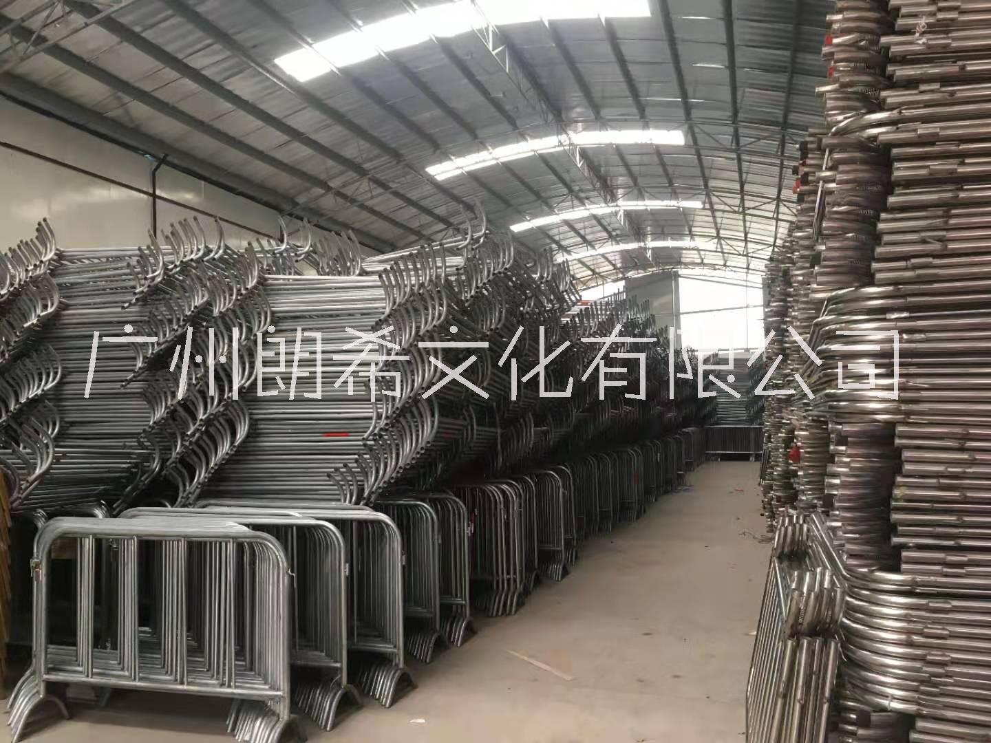 廣州不銹鋼鐵馬護欄圍擋伸縮帶租售