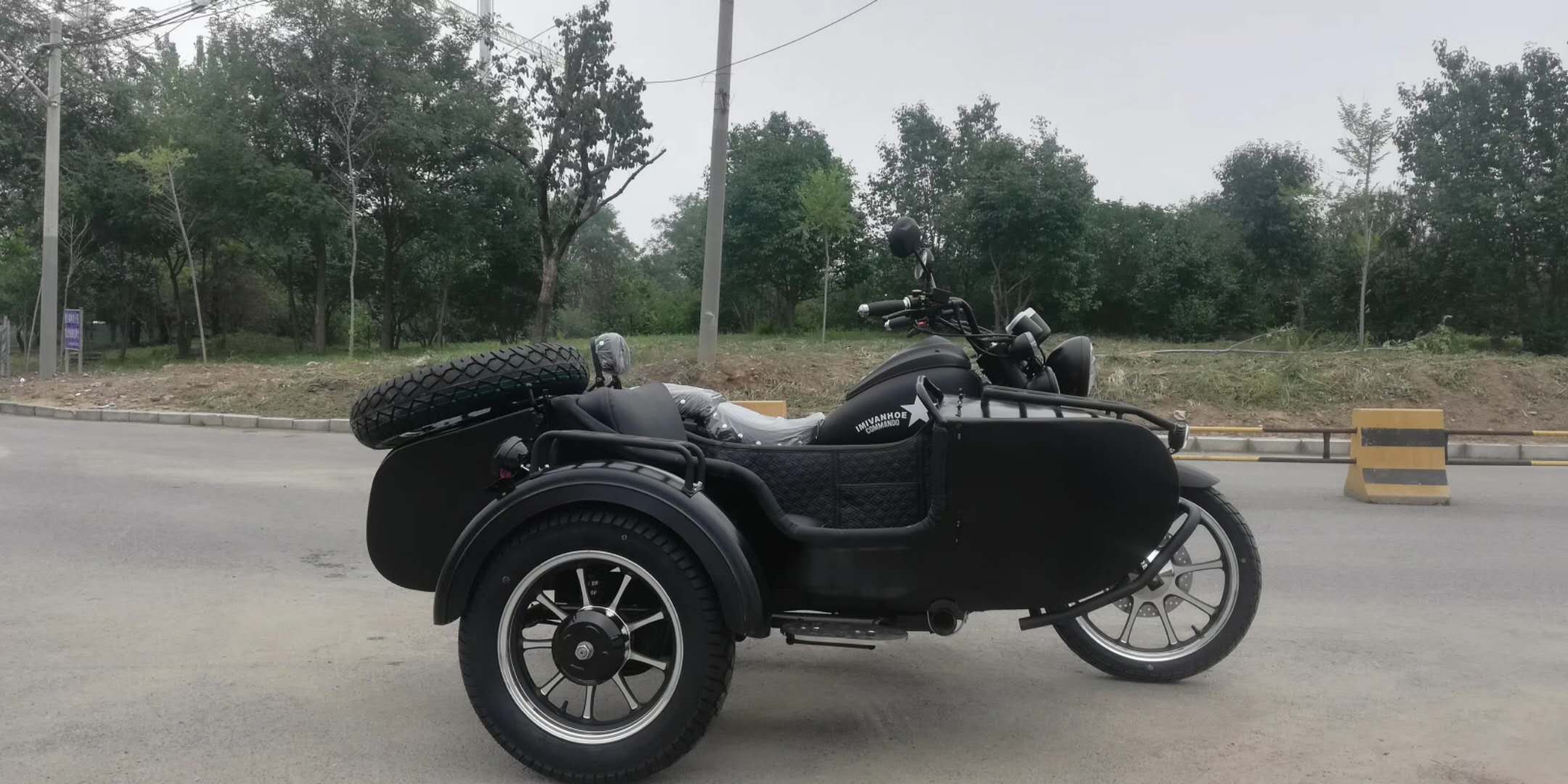 天津艾凡赫250摩托車出廠價(jià)格 艾凡赫250邊三輪多少錢一臺(tái)